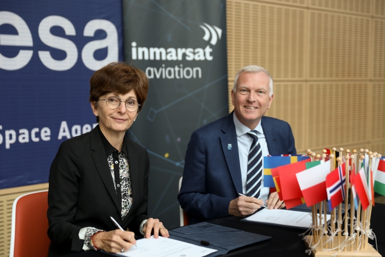 ESA and Inmarsat sign agreement to use satellites for air traffic management