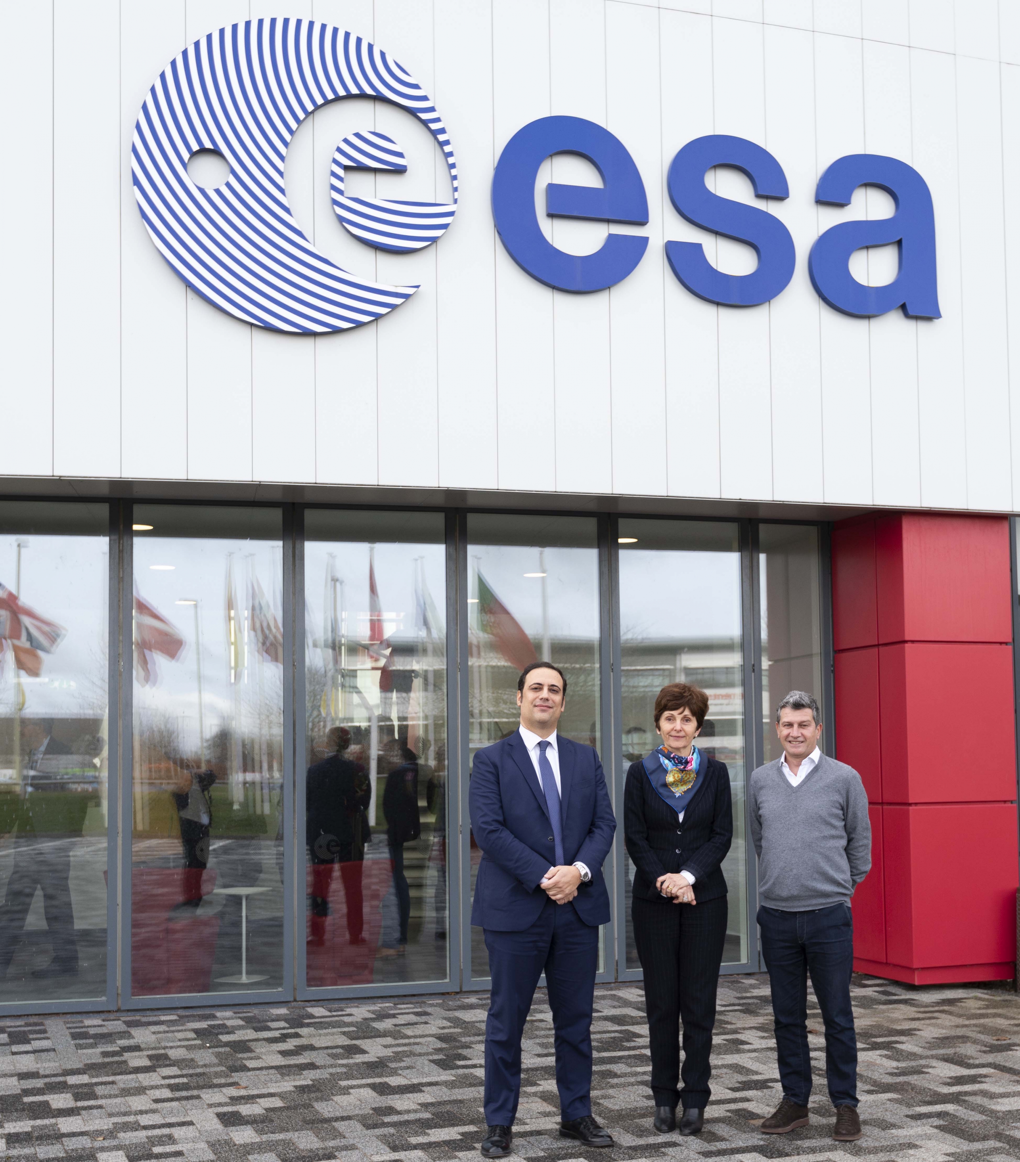Letter of Intention signing at ECSAT. From left to right: ESA Lorenzo Scatena, Managing Director, Fondazione E. Amaldi, Magali Vaissiere, Director of Telecommunications and Integrated Applications and Gianluca Dettori, Chairman, Primomiglio SGR (Astra Ventures).