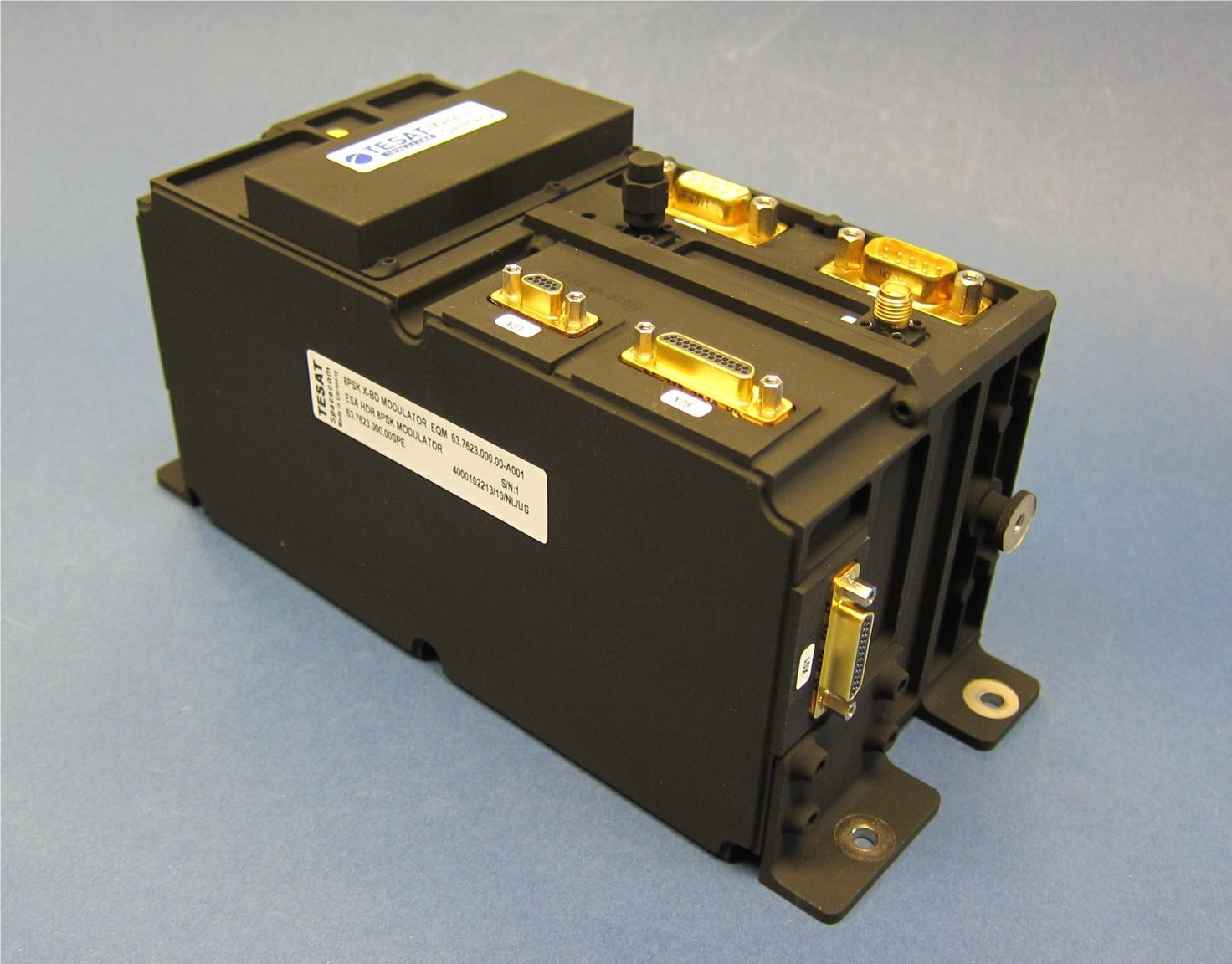 The 8PSK Modulator is a flexible and future-proof building block which can be easily adapted for specific customer needs, such as data rate, transmission frequency, interfaces or implementation of forward error correction.